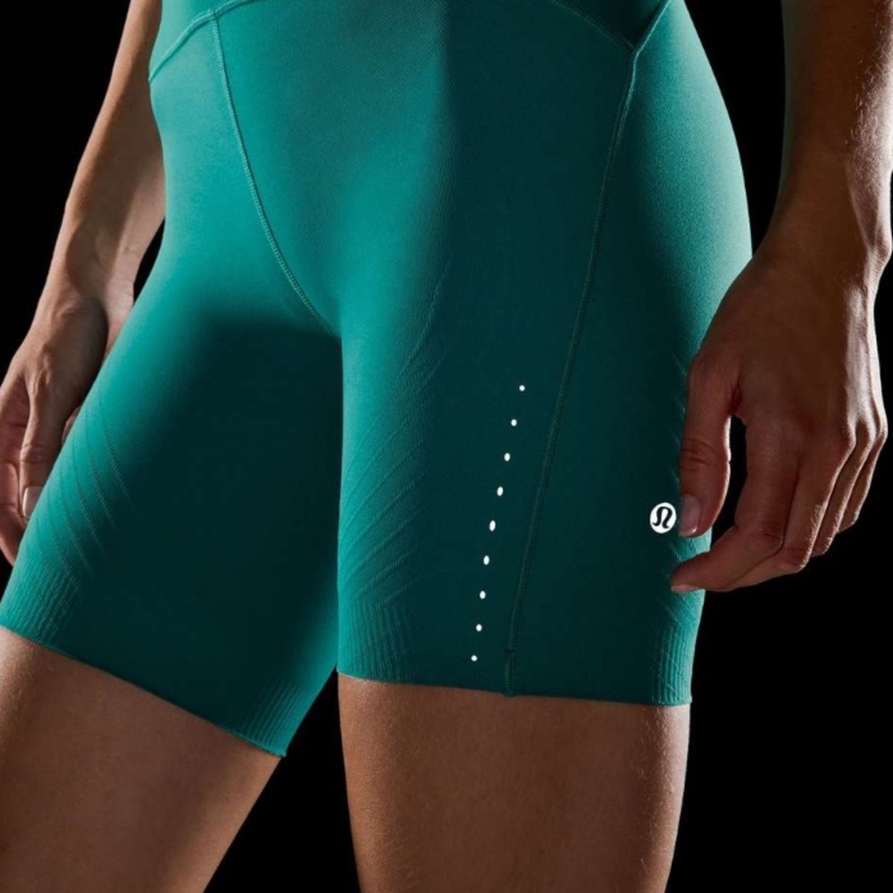 Lululemon Senseknit Running Short 8" - Picture 9 of 10